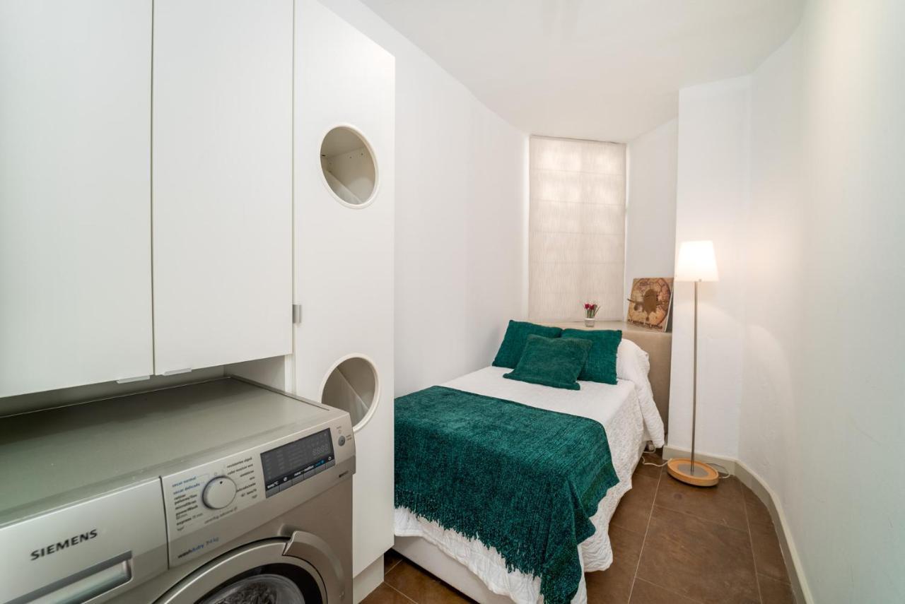 Azahara I, 25a Small Cozy With Great Views Located In The Popular Area Of Nueva Andalucia *