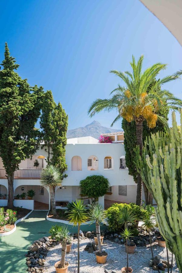 Azahara I, 25a Small Cozy With Great Views Located In The Popular Area Of Nueva Andalucia Apartment *